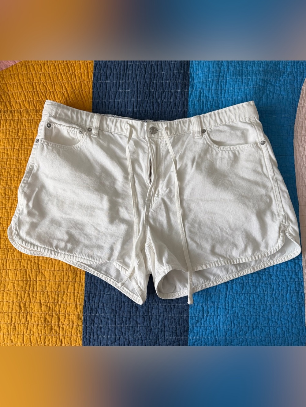 American Eagle AE Low-Rise Beachy Baggy Shorts, White